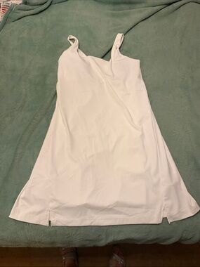 Old Navy Active White Powereoft Built-In Bra Top Large Tall NWOT